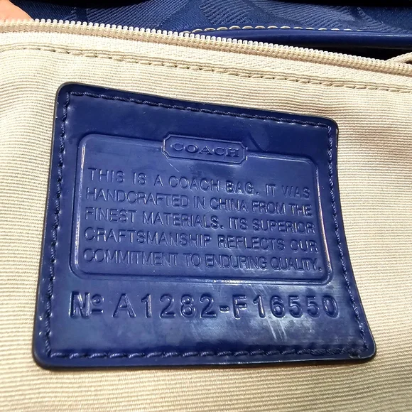 Authentic Navy Blue Coach Crossbody Bag - Picture 3 of 11